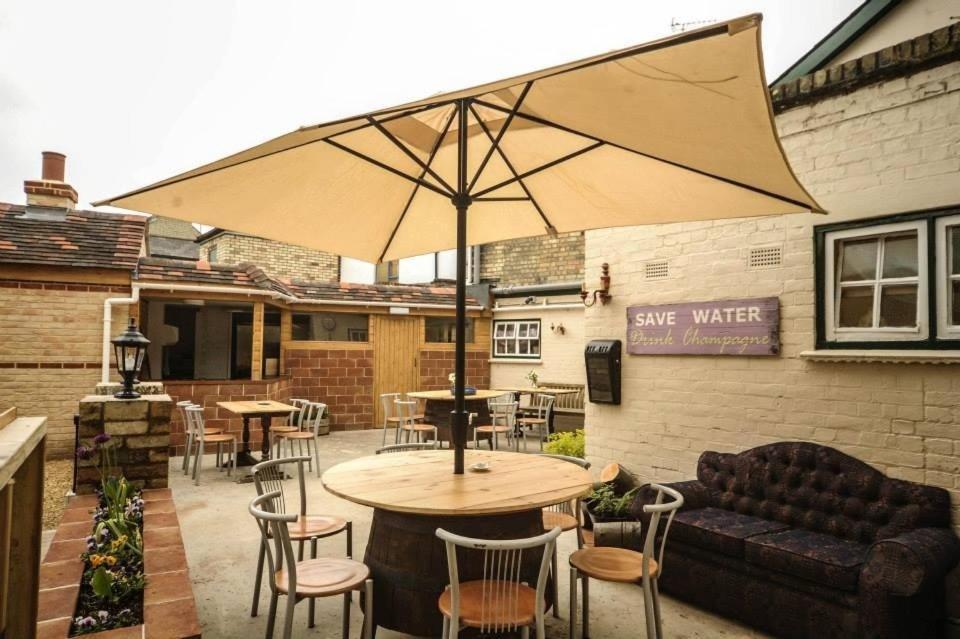 The Carpenter'S Arms 호텔 캠브리지 외부 사진